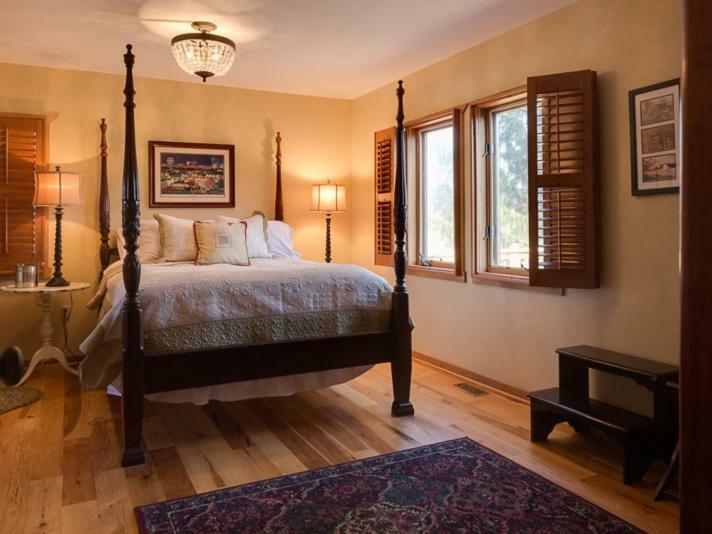River Bluff Farm Bed And Breakfast Quicksburg Exterior photo